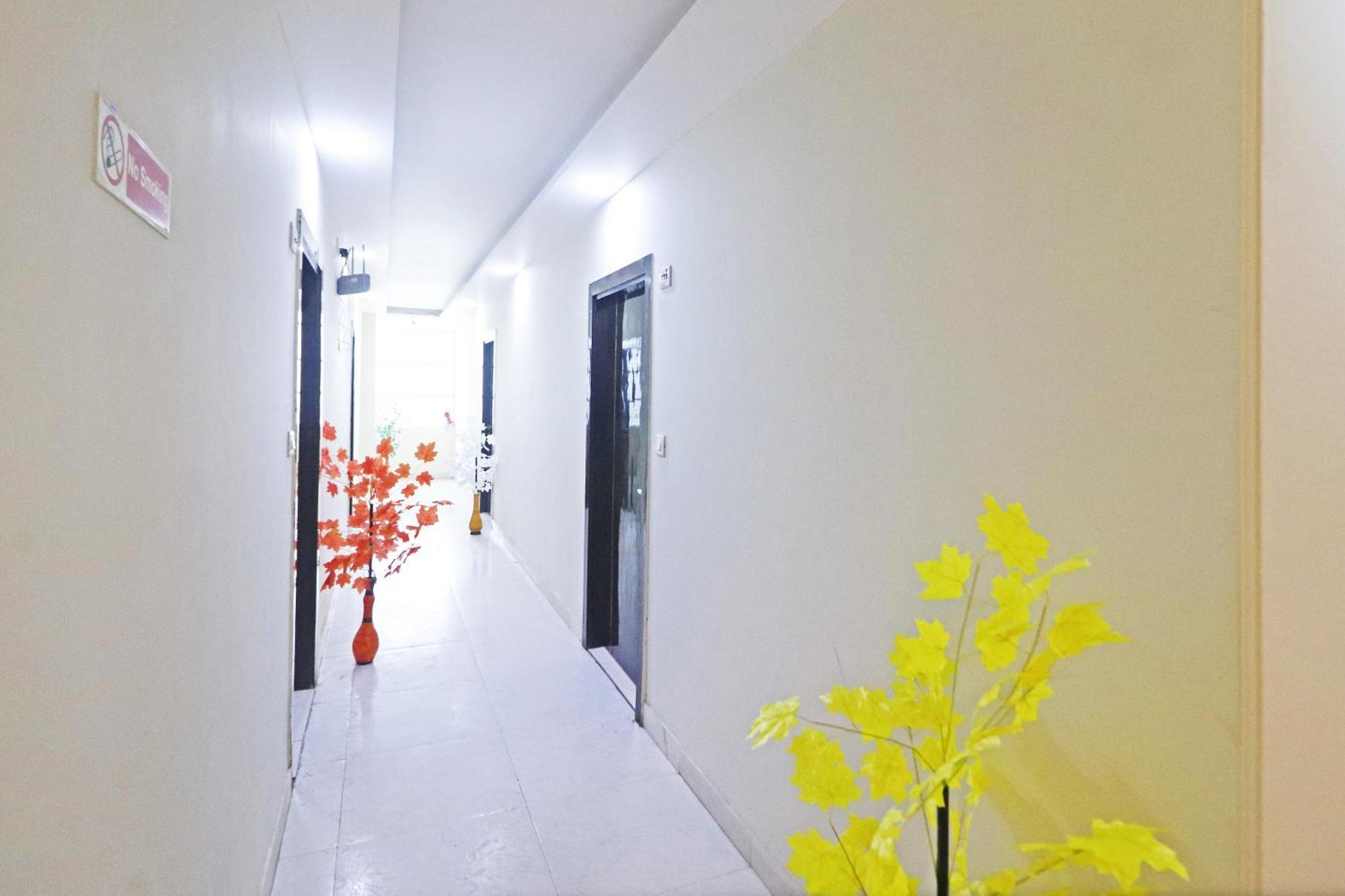 Hotel Qubic Near Igi Delhi Airport New Delhi Exteriör bild