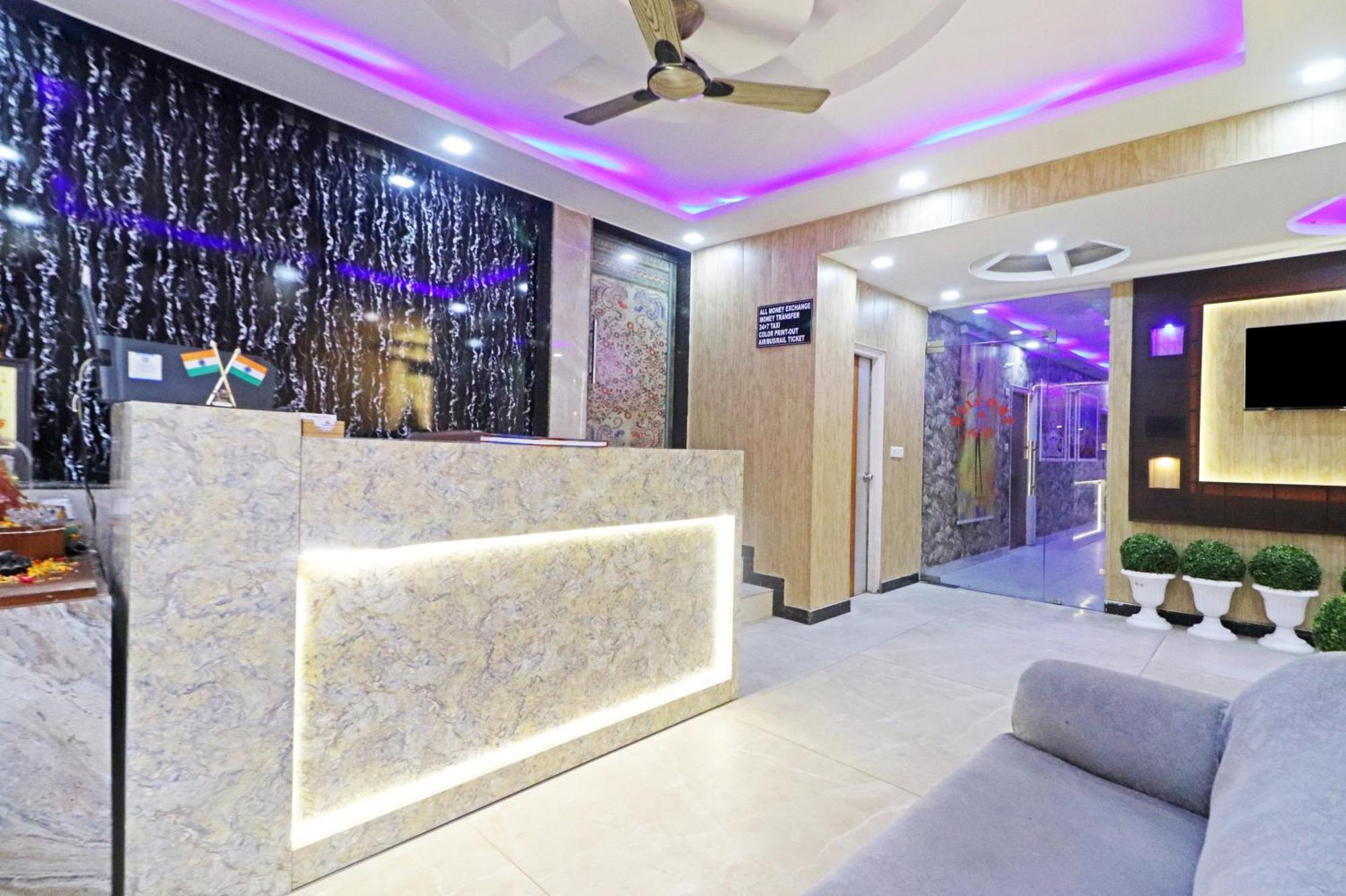 Hotel Qubic Near Igi Delhi Airport New Delhi Exteriör bild